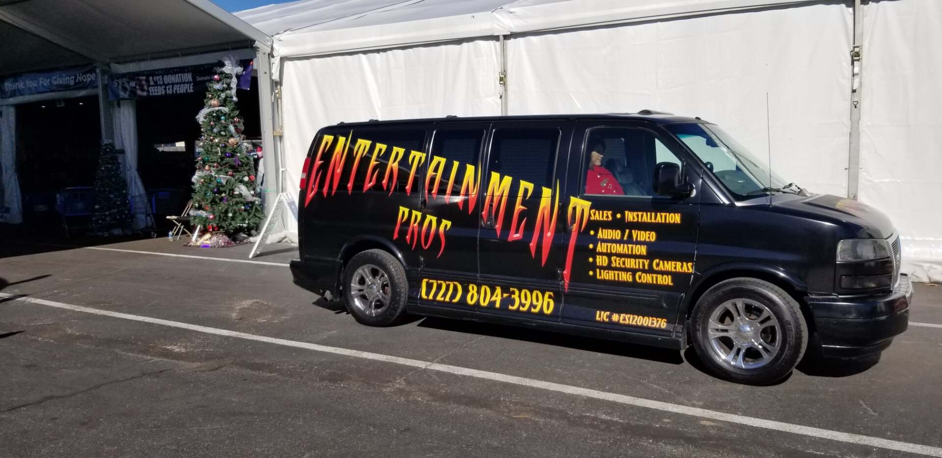 Special Thanks To The Metropolitan Ministries For Letting Entertainment Pros Be Apart Of Your Charitable Efforts.