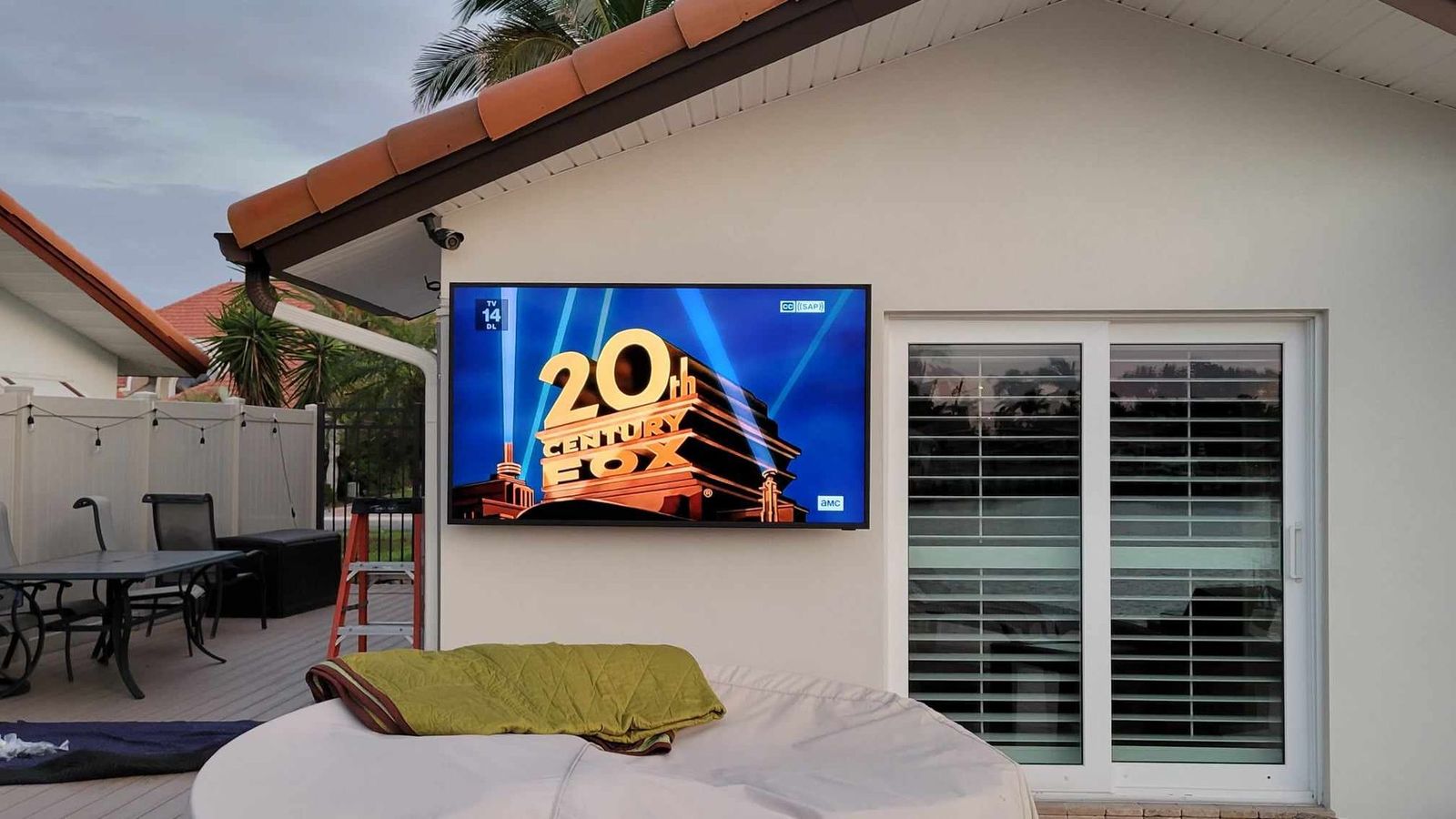 Superior Summer Entertainment with Outdoor TVs and Sound Systems